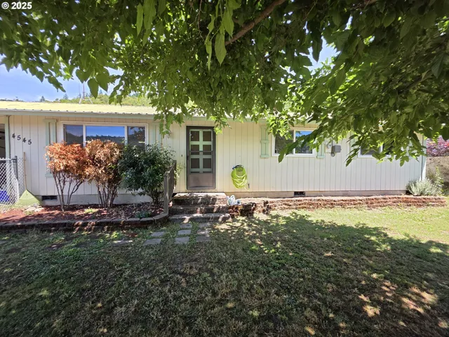 $275,000 | 4545 Northeast Ridenour Street, Winchester, OR 97495