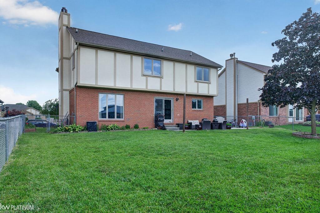 53103 West Ridge Drive New Baltimore, MI 48051 - Photo 18 of 23 50212363-7970d2aa-bf4d-4394-89a6-31e6f8edd304.JPG