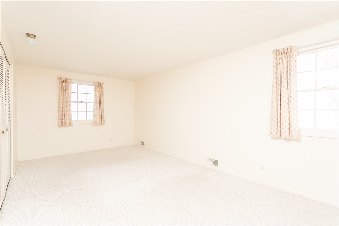 1054 Lake Road Webster, NY 14580 - Photo 18 of 23