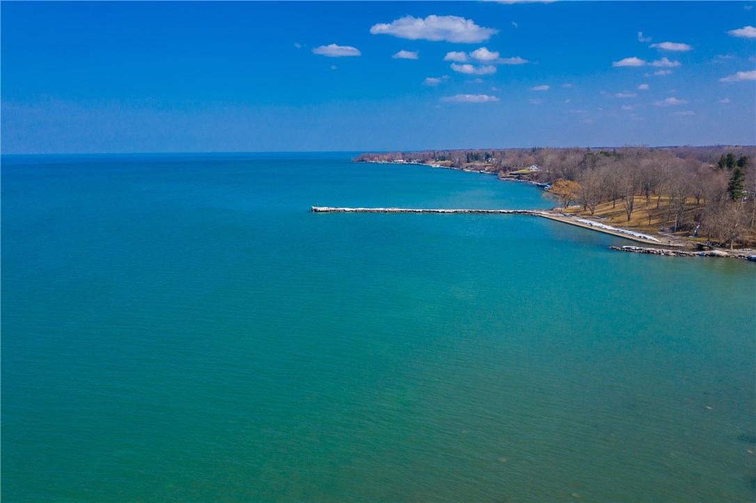 1054 Lake Road Webster, NY 14580 - Photo 3 of 23