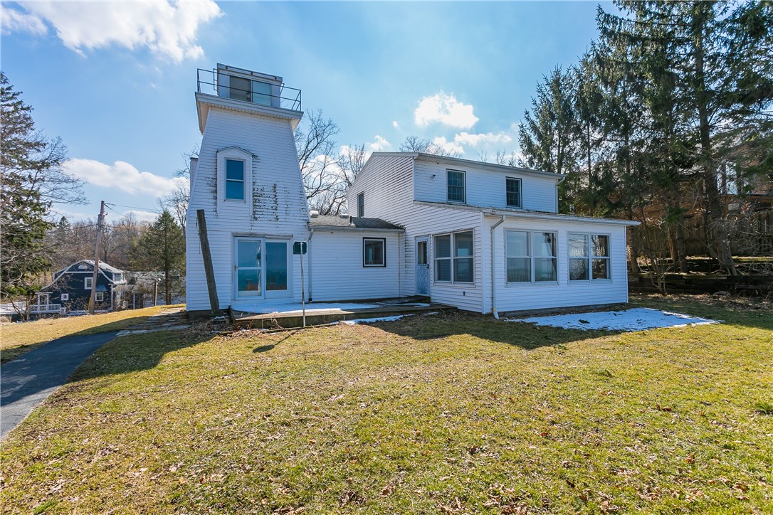 1054 Lake Road Webster, NY 14580 - Photo 4 of 23