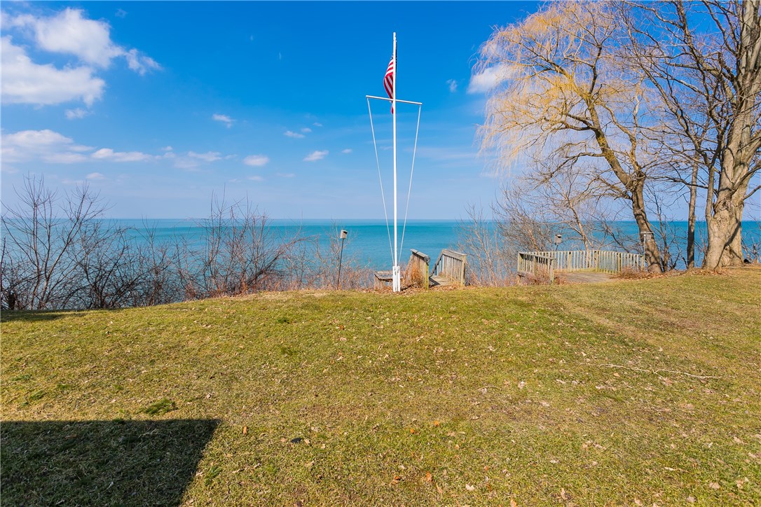 1054 Lake Road Webster, NY 14580 - Photo 7 of 23