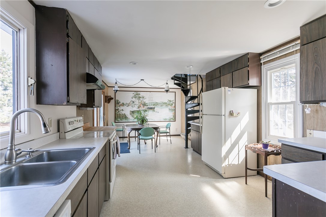 1054 Lake Road Webster, NY 14580 - Photo 8 of 23