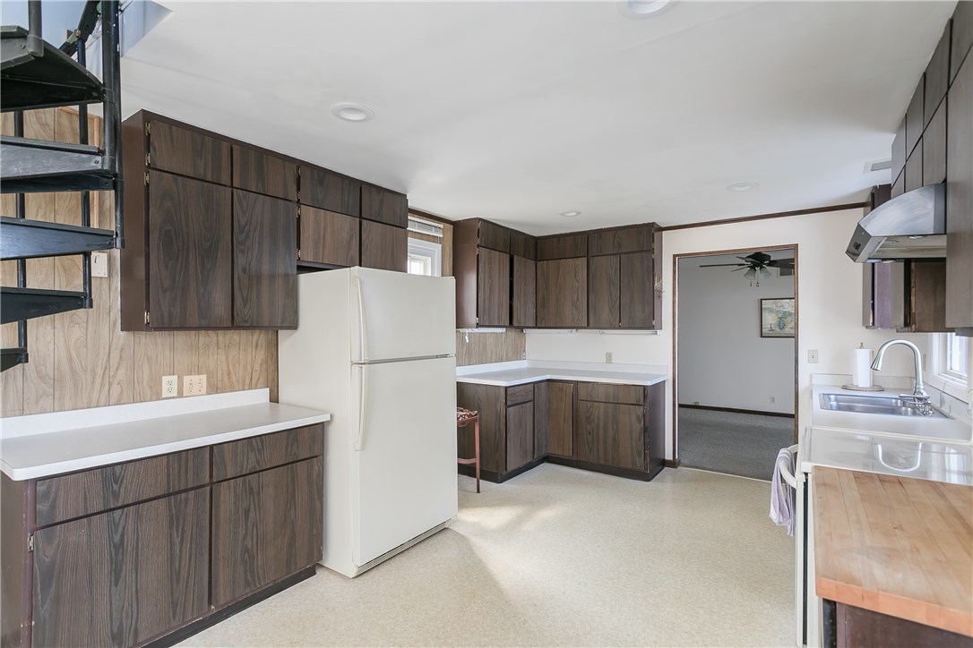 1054 Lake Road Webster, NY 14580 - Photo 10 of 23