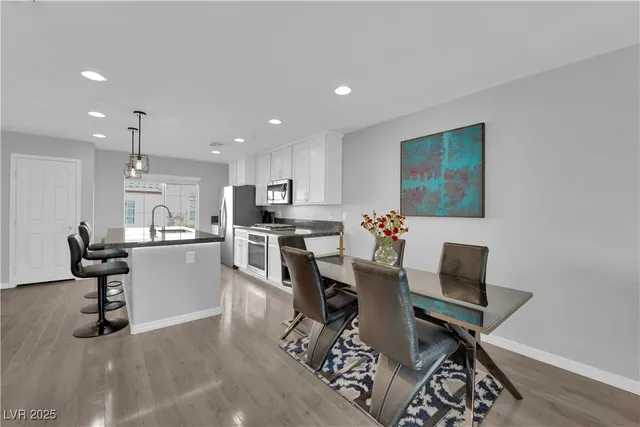 $450,000 | 9956 Sable Point Street, Las Vegas, NV 89178