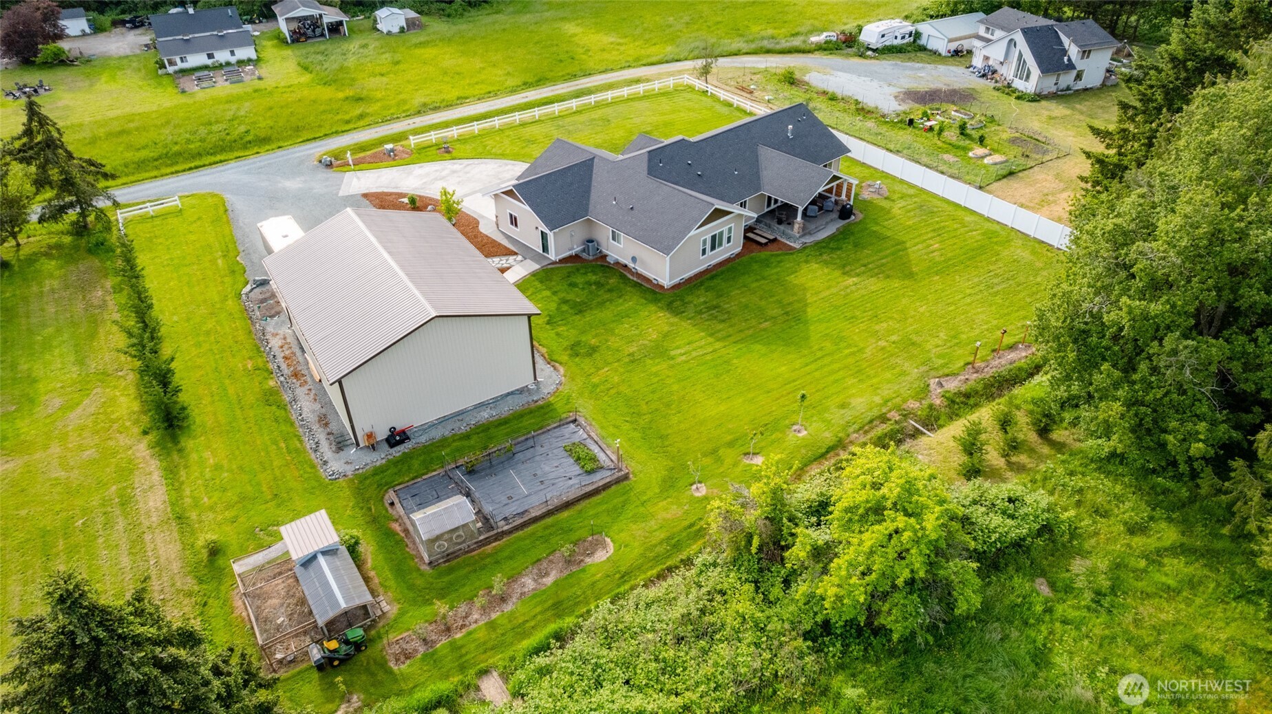 13837 Bayview Road Mount Vernon, WA 98273 - Photo 35 of 37