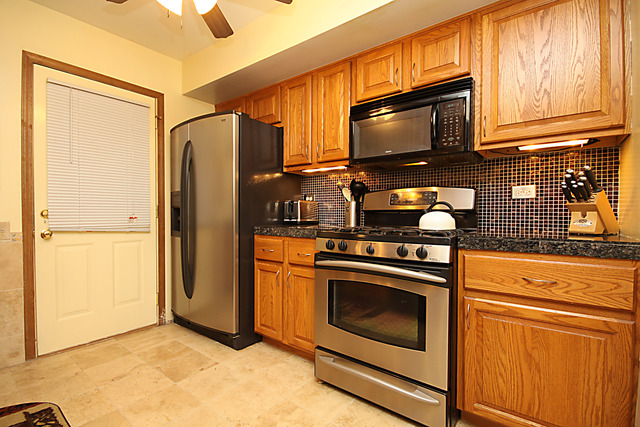1616 Normantown Road Naperville, IL 60564 - Photo 7 of 24