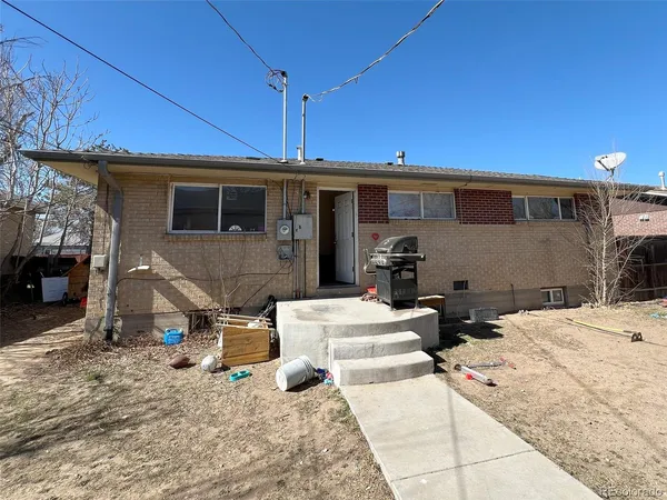 $450,000 | 1720 Del Mar Parkway, Aurora, CO 80010