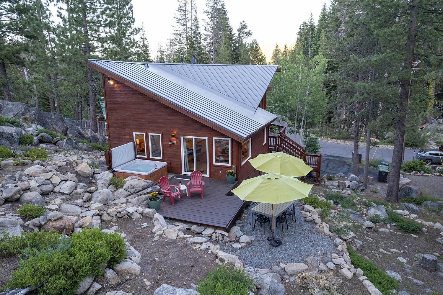 10535 Washoe Road Truckee, CA 96161 - Photo 16 of 21 Gallery Image 16