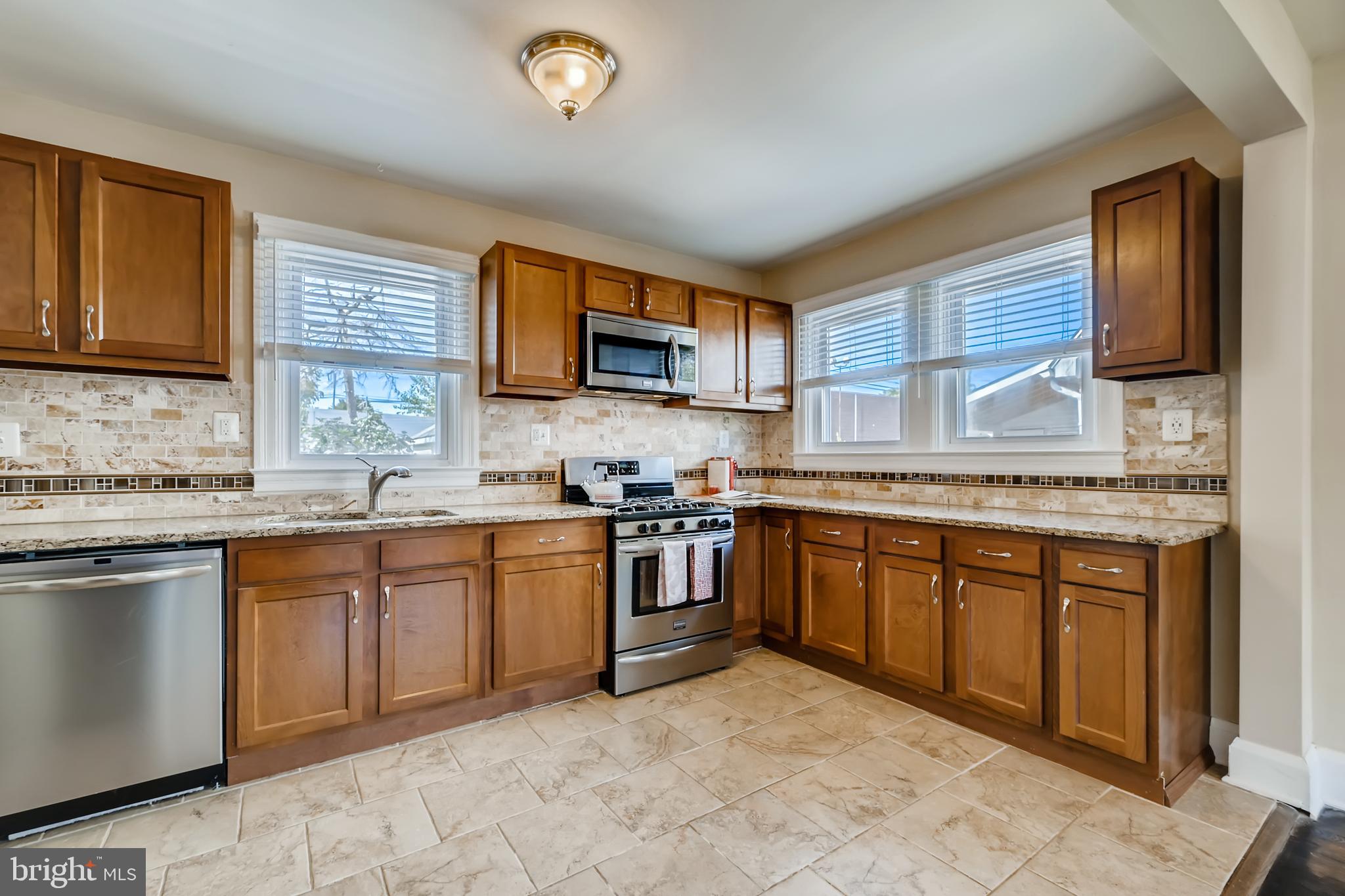 1110 Elm Ridge Avenue Baltimore, MD 21229 - Photo 8 of 28 Gallery Image 8