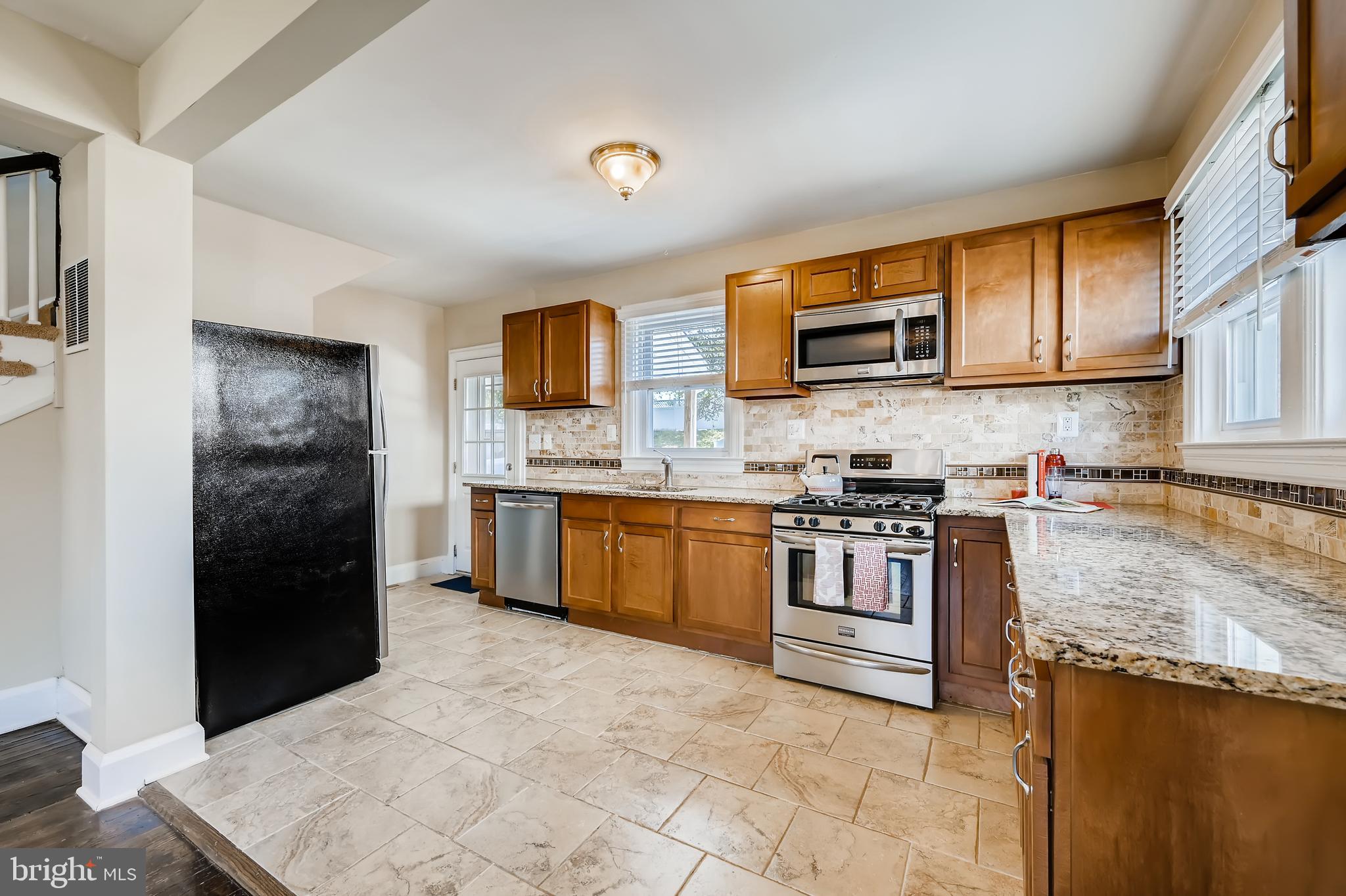 1110 Elm Ridge Avenue Baltimore, MD 21229 - Photo 9 of 28 Gallery Image 9
