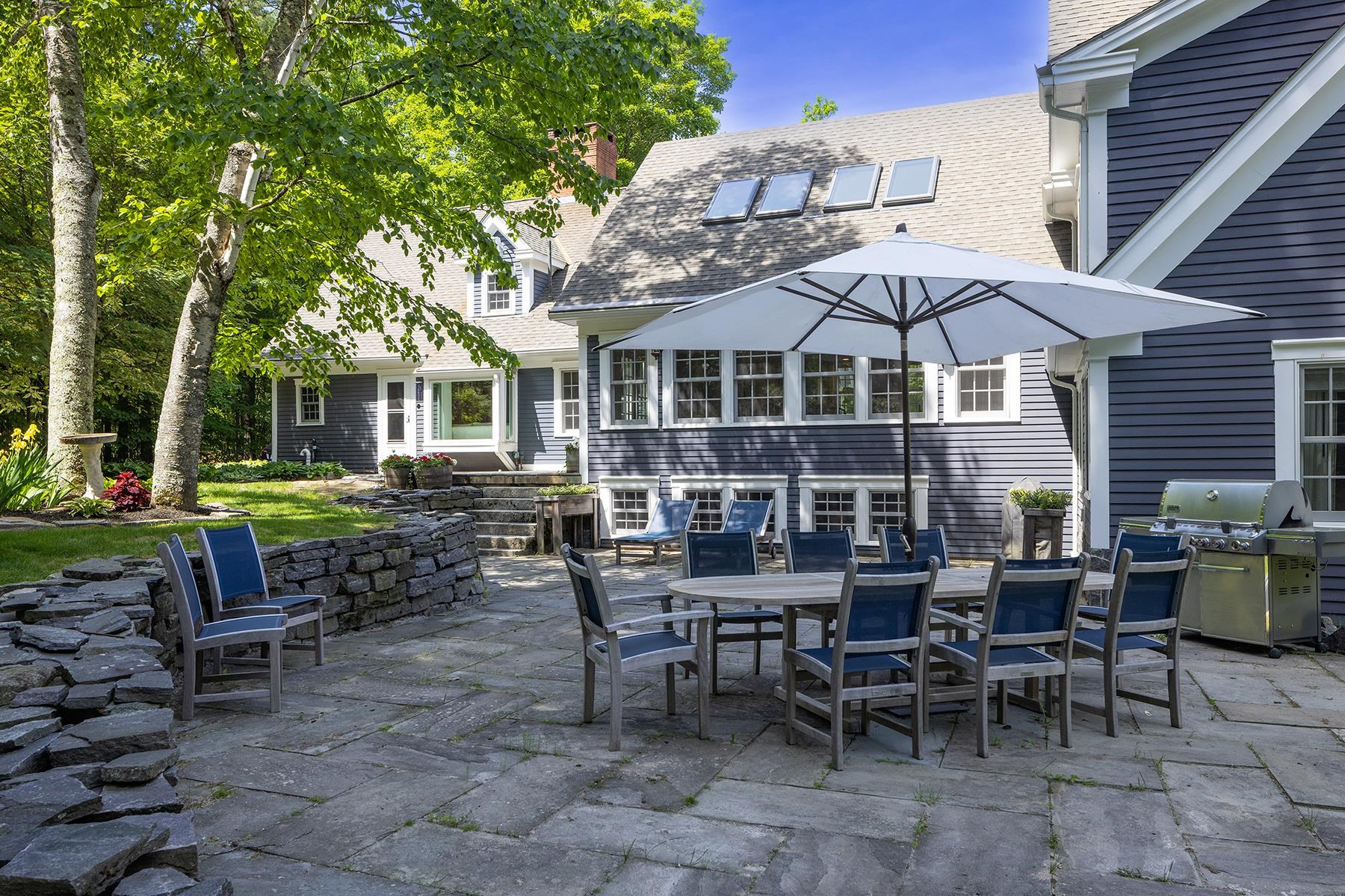 385 Irish Hill Road Hopkinton, NH 03229 - Photo 7 of 60