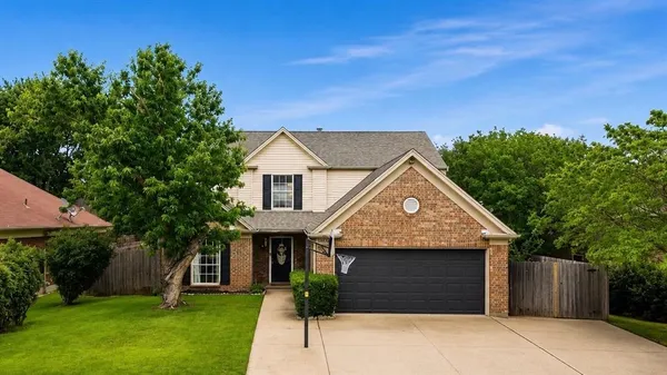 $369,900 | 6924 Wooddale Drive, Watauga, TX 76148