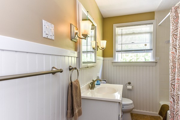 20 Elmfield Road Framingham, MA 01701 - Photo 14 of 29 Gallery Image 14