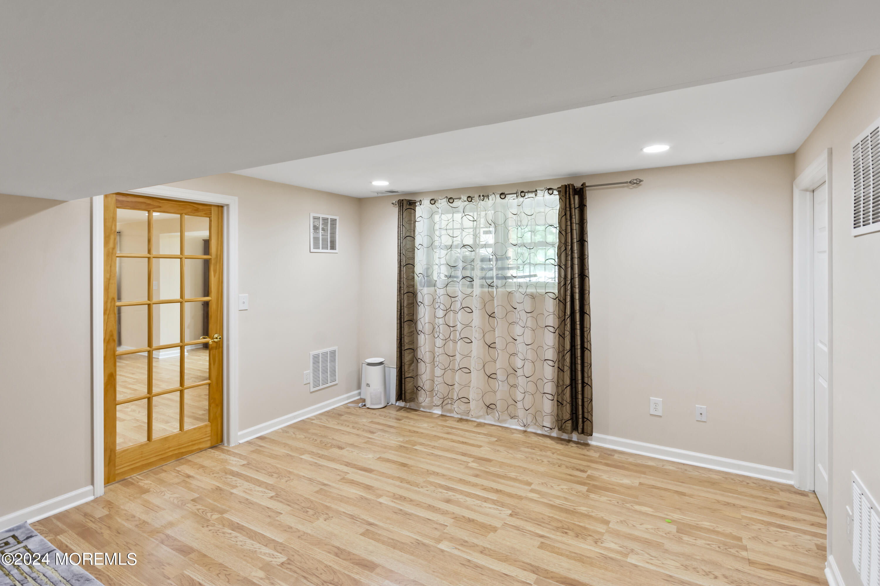 29 Morris Drive Old Bridge, NJ 08857 - Photo 27 of 29 DSC_0204 (2024-08-02T15_49_14.394)