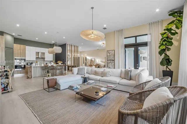 $2,349,000 | 5000 Southwest 159th Avenue, Southwest Ranches, FL 33331