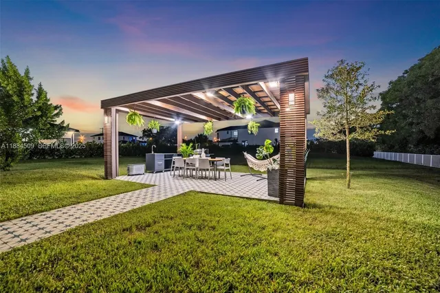 $2,349,000 | 5000 Southwest 159th Avenue, Southwest Ranches, FL 33331