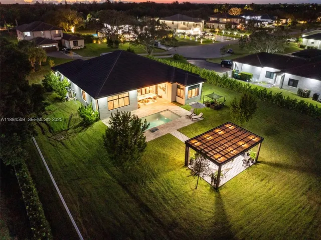 $2,349,000 | 5000 Southwest 159th Avenue, Southwest Ranches, FL 33331