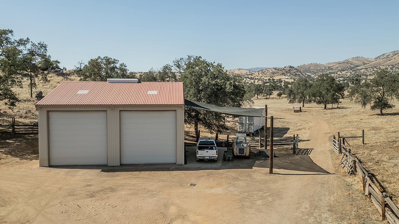 22085 Watts Valley Road Sanger, CA 93657 - Photo 76 of 98