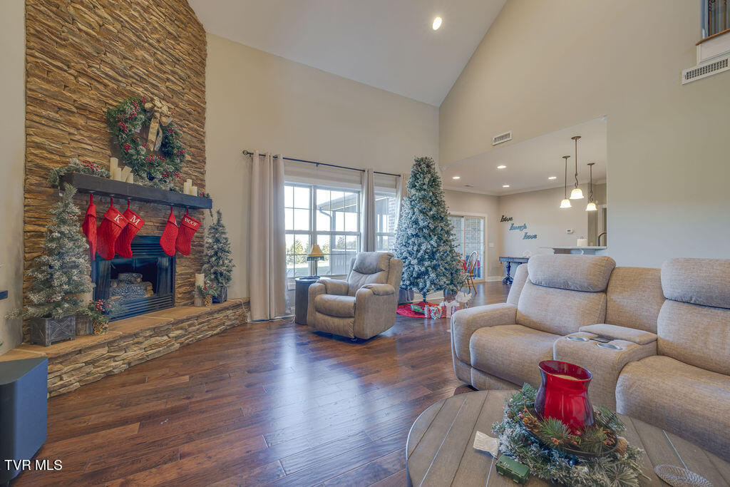 1024 Little Shadden Way Gray, TN 37615 - Photo 10 of 55 010