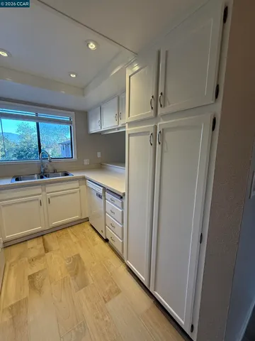 $349,950 | 2055 Sierra Road, Unit 12, Concord, CA 94518