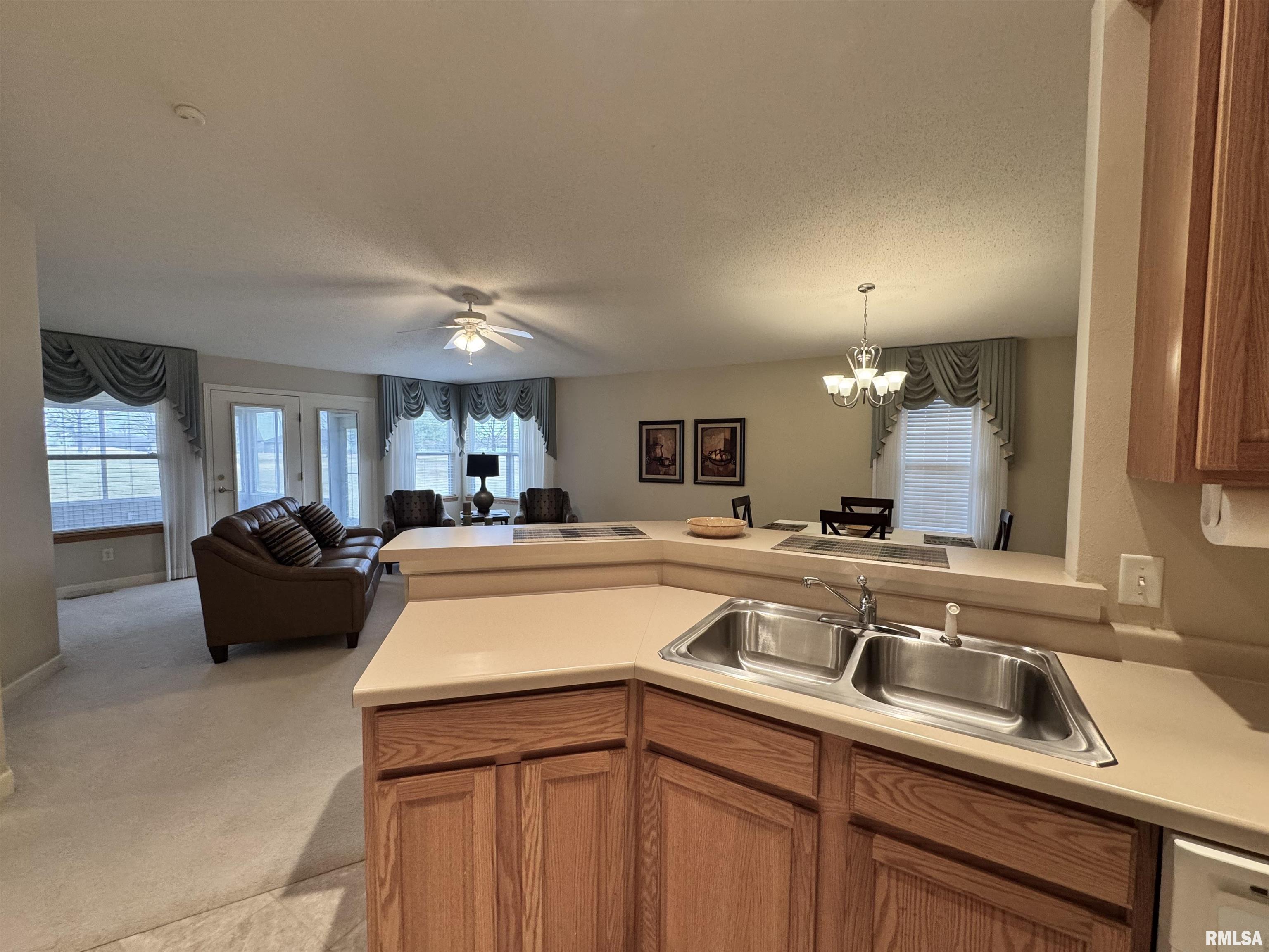 1103 Hawthorn Ridge Macomb, IL 61455 - Photo 11 of 31