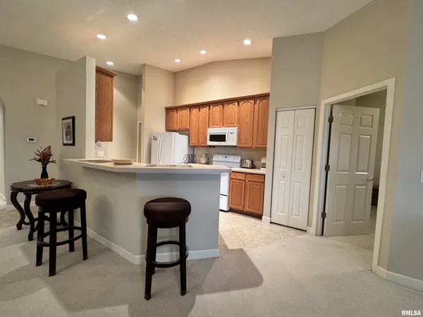 $205,000 | 1103 Hawthorn Ridge, Macomb, IL 61455