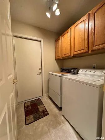 $205,000 | 1103 Hawthorn Ridge, Macomb, IL 61455