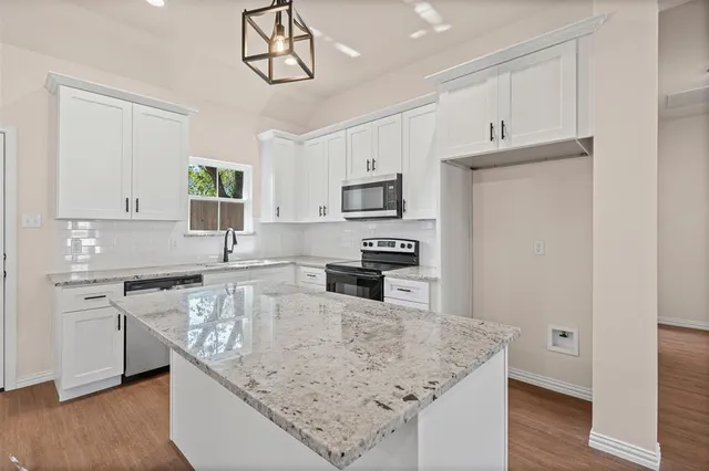 $270,000 | 901 Southwest 10th Street, Mineral Wells, TX 76067