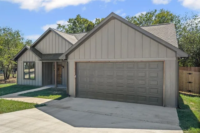 $270,000 | 901 Southwest 10th Street, Mineral Wells, TX 76067