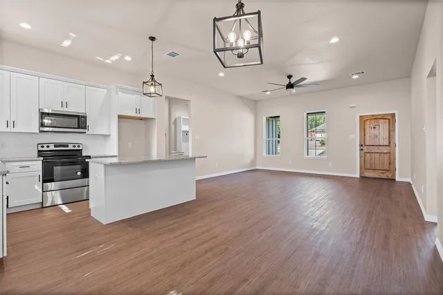 $270,000 | 901 Southwest 10th Street, Mineral Wells, TX 76067