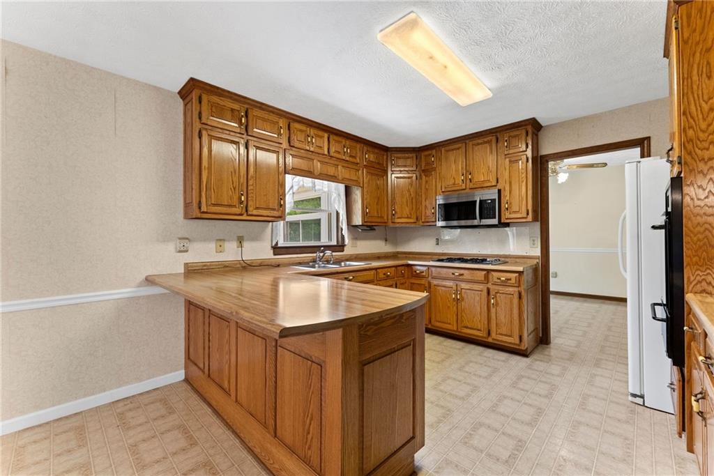 3883 Sloan Mill Road Gainesville, GA 30507 - Photo 18 of 83