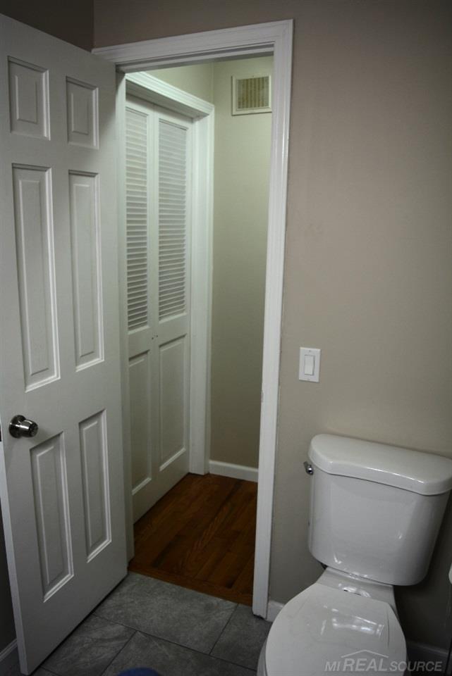 885 Neff Road Grosse Pointe, MI 48230 - Photo 13 of 39 31251213-12.JPG