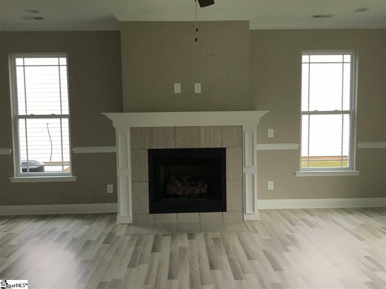 489 Clover Road Duncan, SC 29334 - Photo 3 of 32