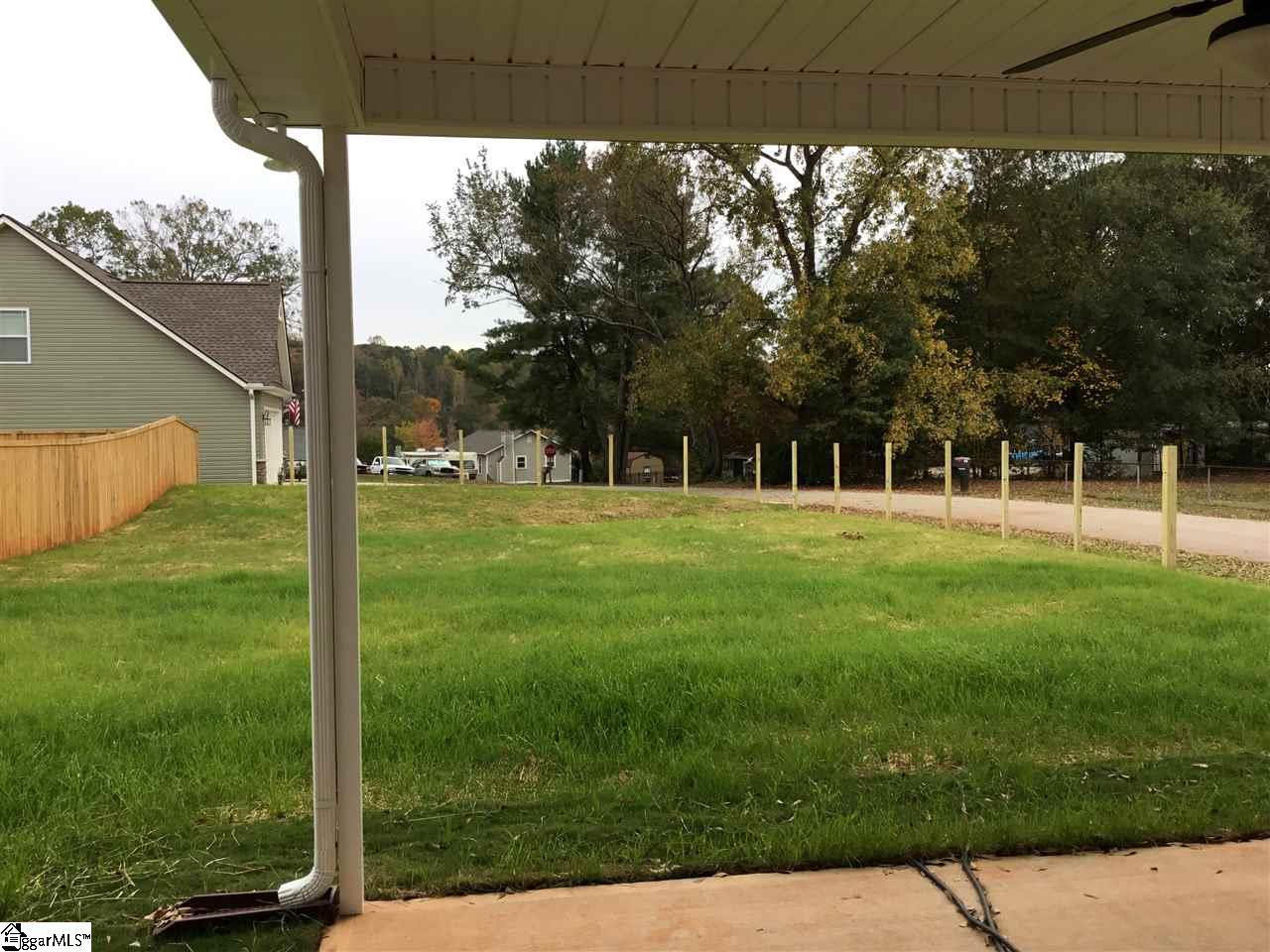 489 Clover Road Duncan, SC 29334 - Photo 24 of 32