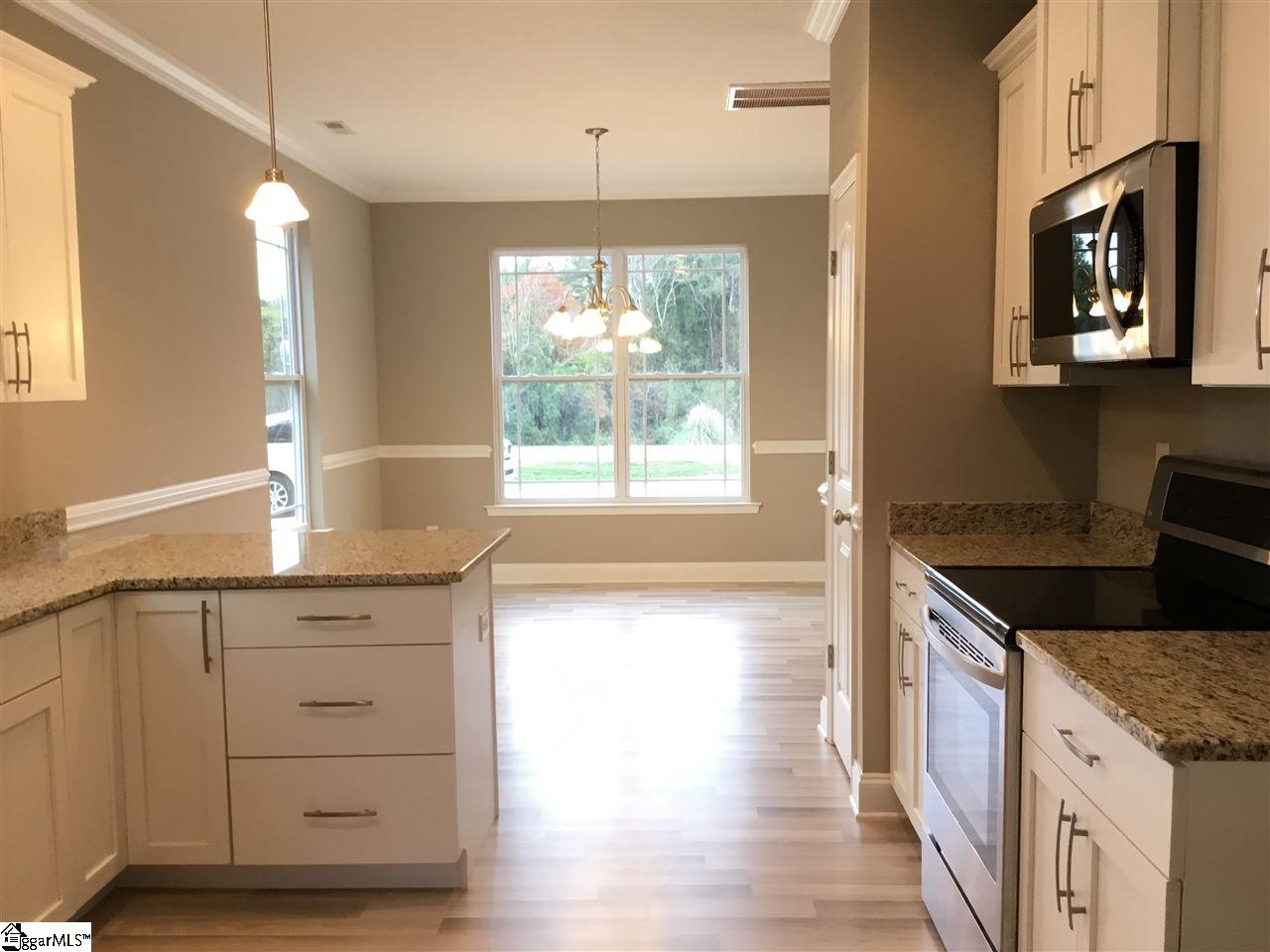 489 Clover Road Duncan, SC 29334 - Photo 7 of 32