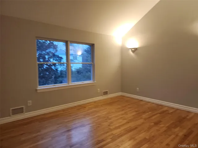 $1,149,900 | 1 A Jackson Avenue, Unit A, Hampton Bays, NY 11946