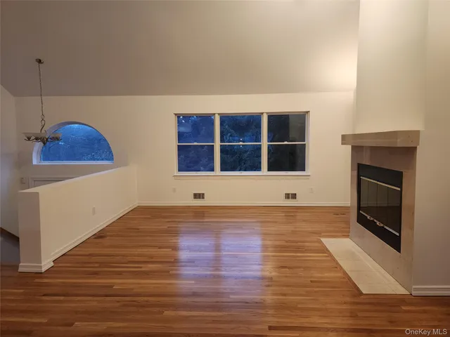 $1,149,900 | 1 A Jackson Avenue, Unit A, Hampton Bays, NY 11946