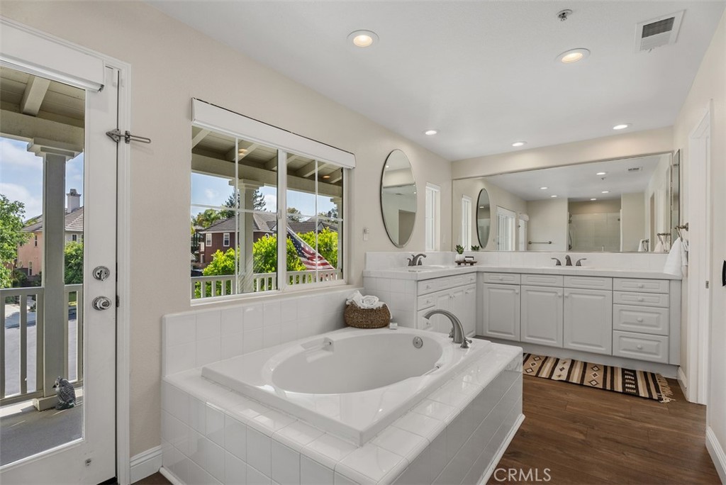9 Franklin Way Ladera Ranch, CA 92694 - Photo 20 of 45 Primary Bathroom
