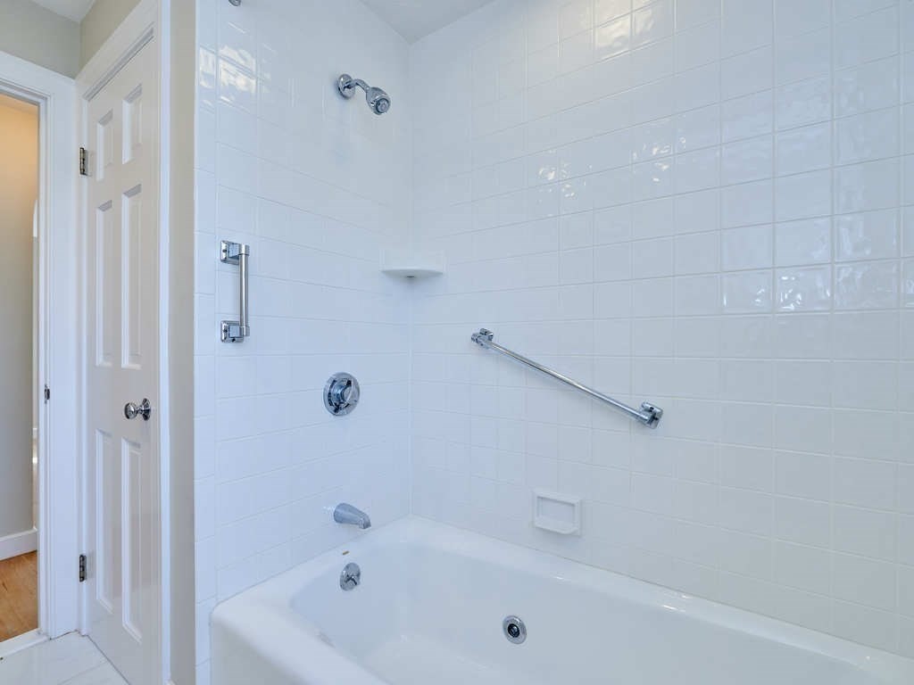 5 Gleason Road Bedford, MA 01730 - Photo 10 of 38 Gallery Image 10