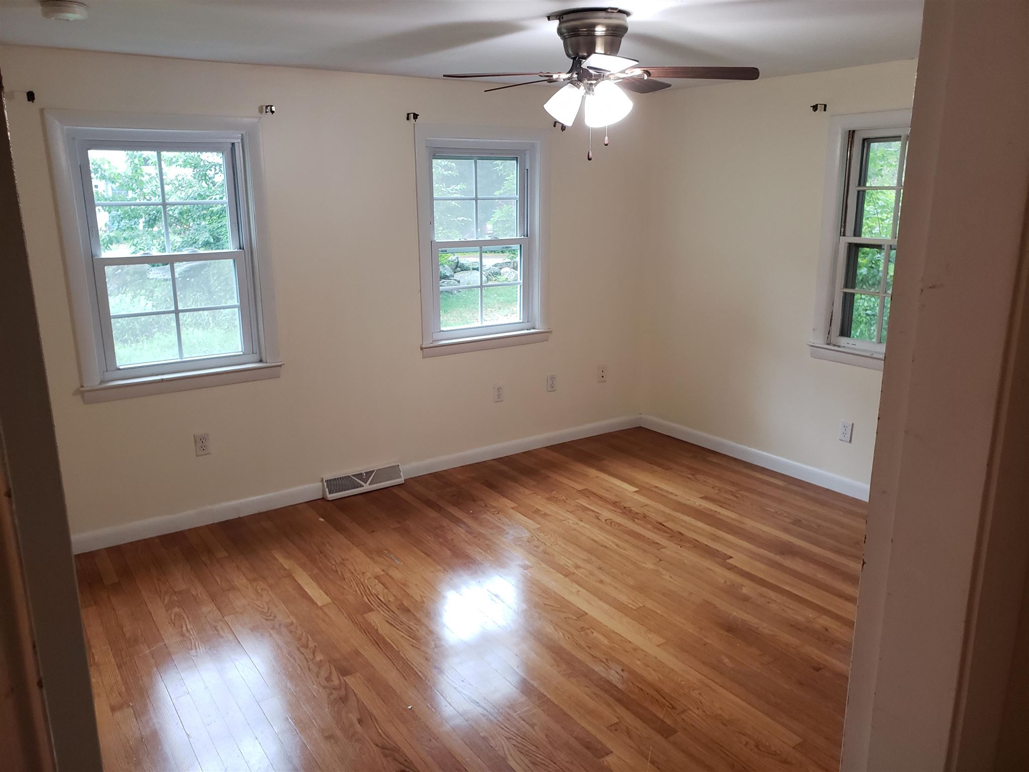 109 Nottingham Road Deerfield, NH 03037 - Photo 11 of 21