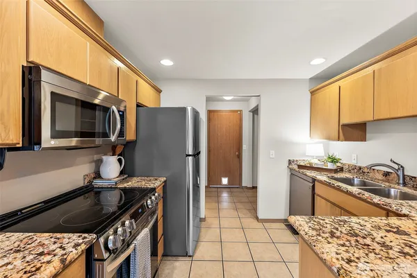 $409,995 | 1504 102nd Street East, Tacoma, WA 98445