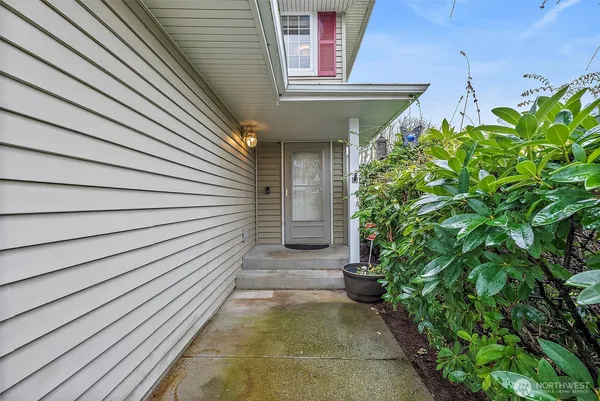 $409,995 | 1504 102nd Street East, Tacoma, WA 98445