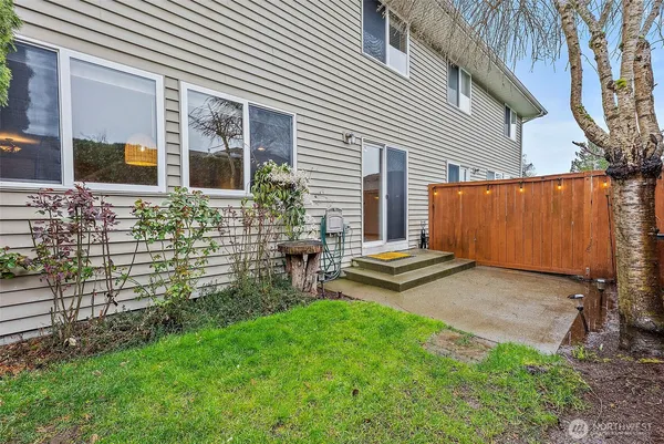 $409,995 | 1504 102nd Street East, Tacoma, WA 98445