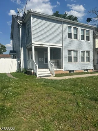 $2,750 | 122 South Lincoln Avenue, Unit 2, Middlesex, NJ 08846