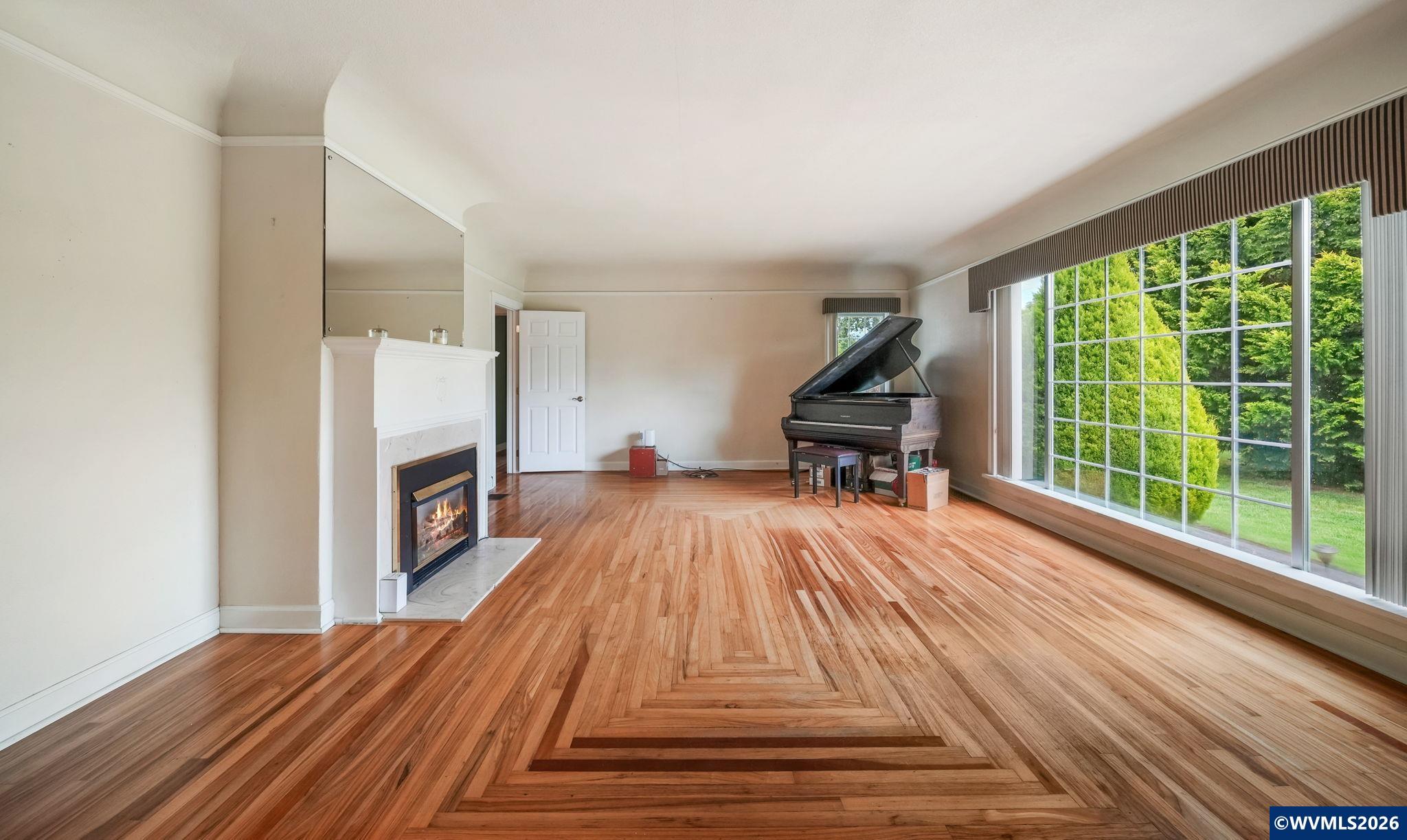 1350 Northwest Springhill Drive Albany, OR 97321 - Photo 11 of 19 Gallery Image 11