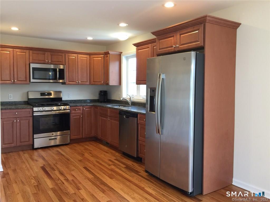23 Rowland Farm Road Oxford, CT 06478 - Photo 6 of 15 Gallery Image 6