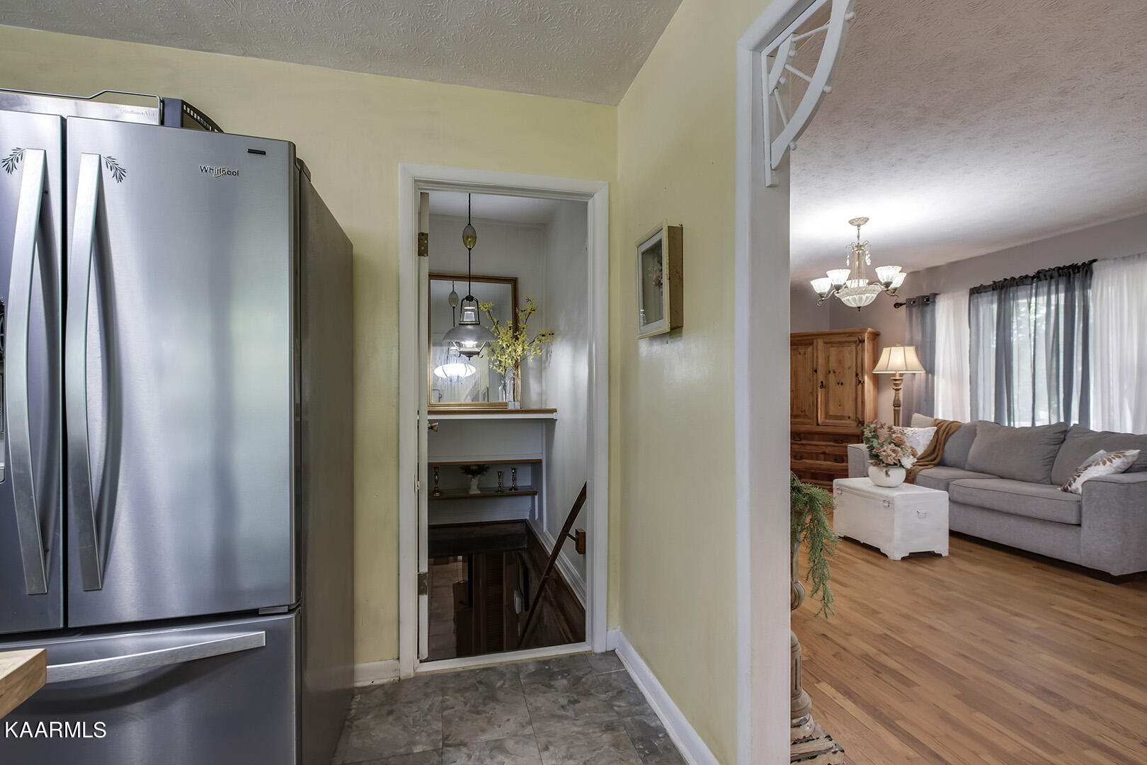 204 Brahman Road Kingston, TN 37763 - Photo 28 of 48 28_BrahmanRoad_204_StairsDown