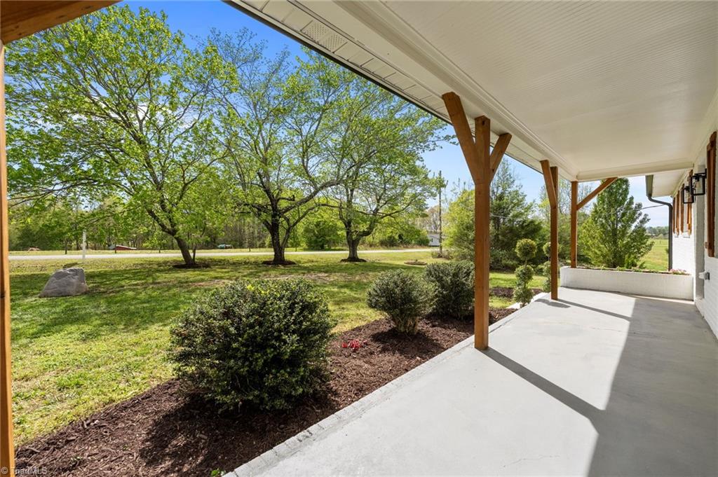 249 Koger Road Reidsville, NC 27320 - Photo 3 of 45