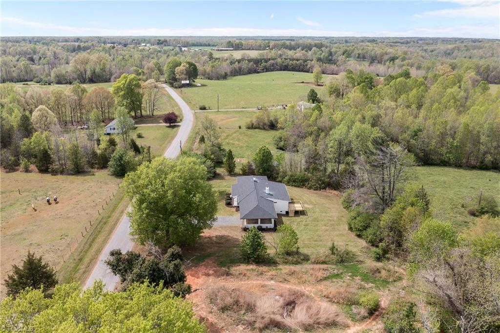249 Koger Road Reidsville, NC 27320 - Photo 4 of 45